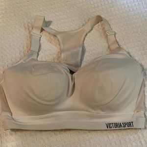 Victoria’s Secret sports bra 34ddd